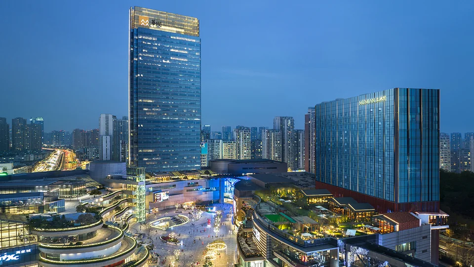 Chengdu Dong'an Lake Kapok Hotel exterior at night